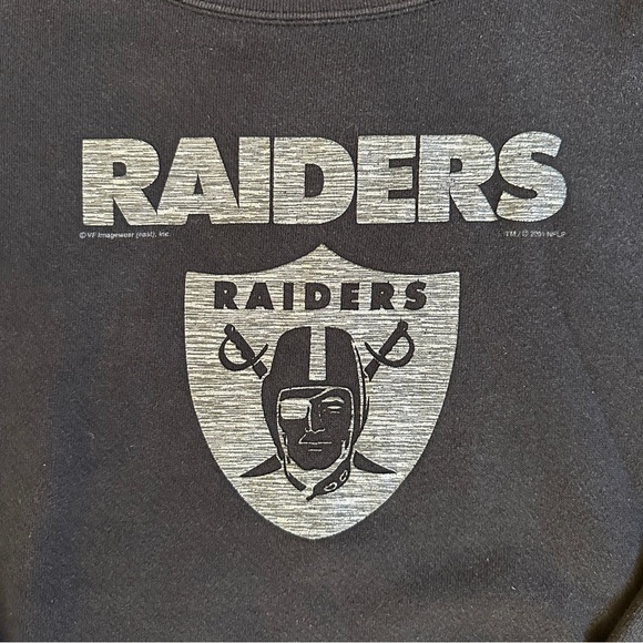 2001 Vintage Raiders Crewneck Sweater - Picture 3 of 9